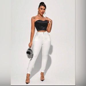 CalvinKleinJeans pants for women size 28/6 color white condition new